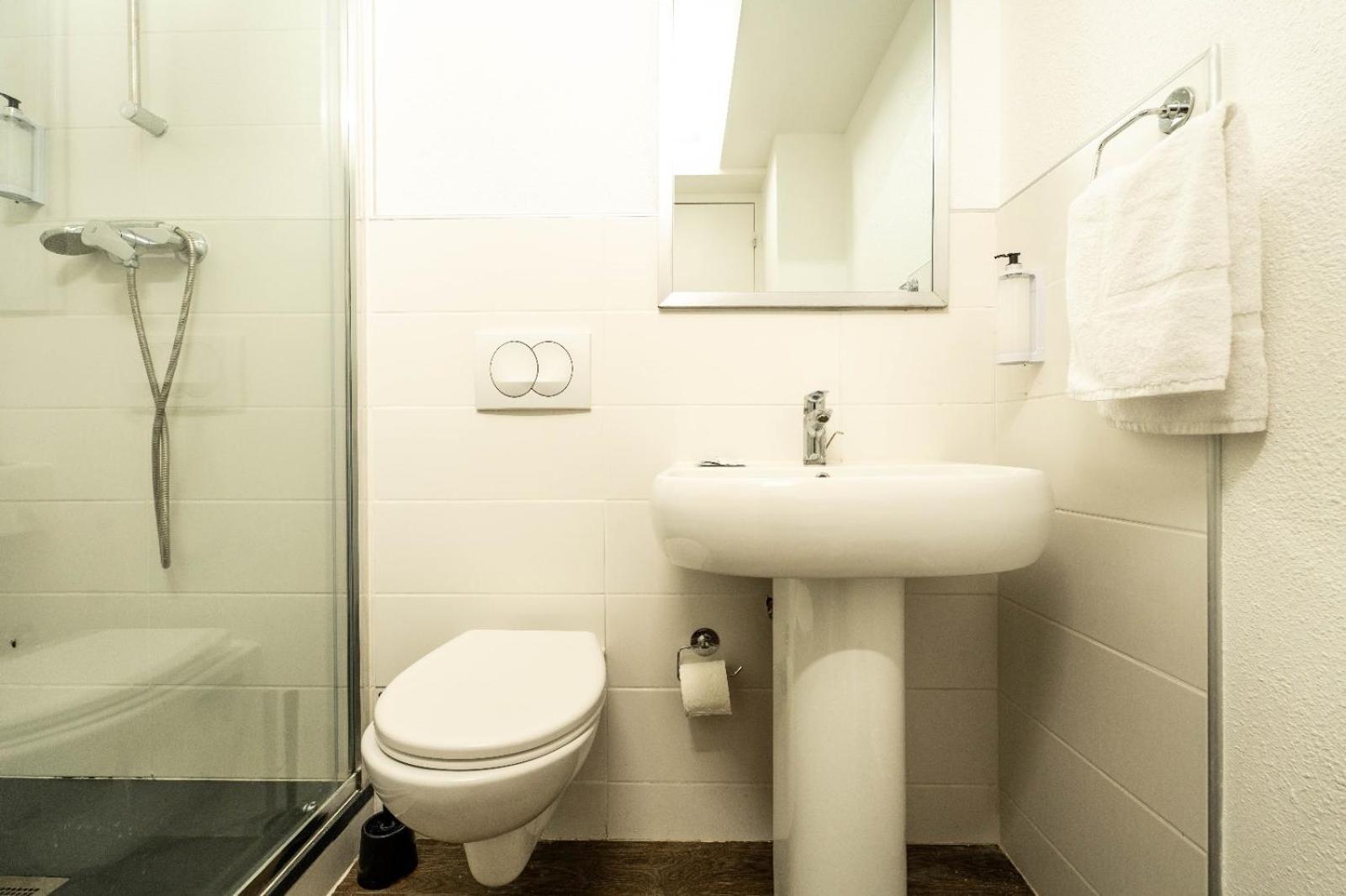 Kyriad Direct Brignoles - Provence Verte Экстерьер фото